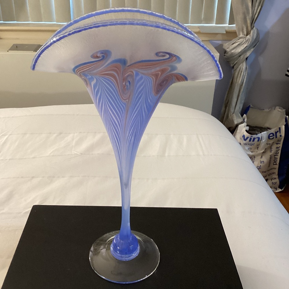 Vandermark Iridescent Art Glass Fan Vase